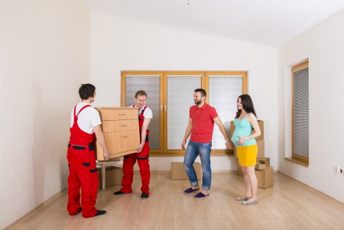 Residential and commercial moving support available across Streatham